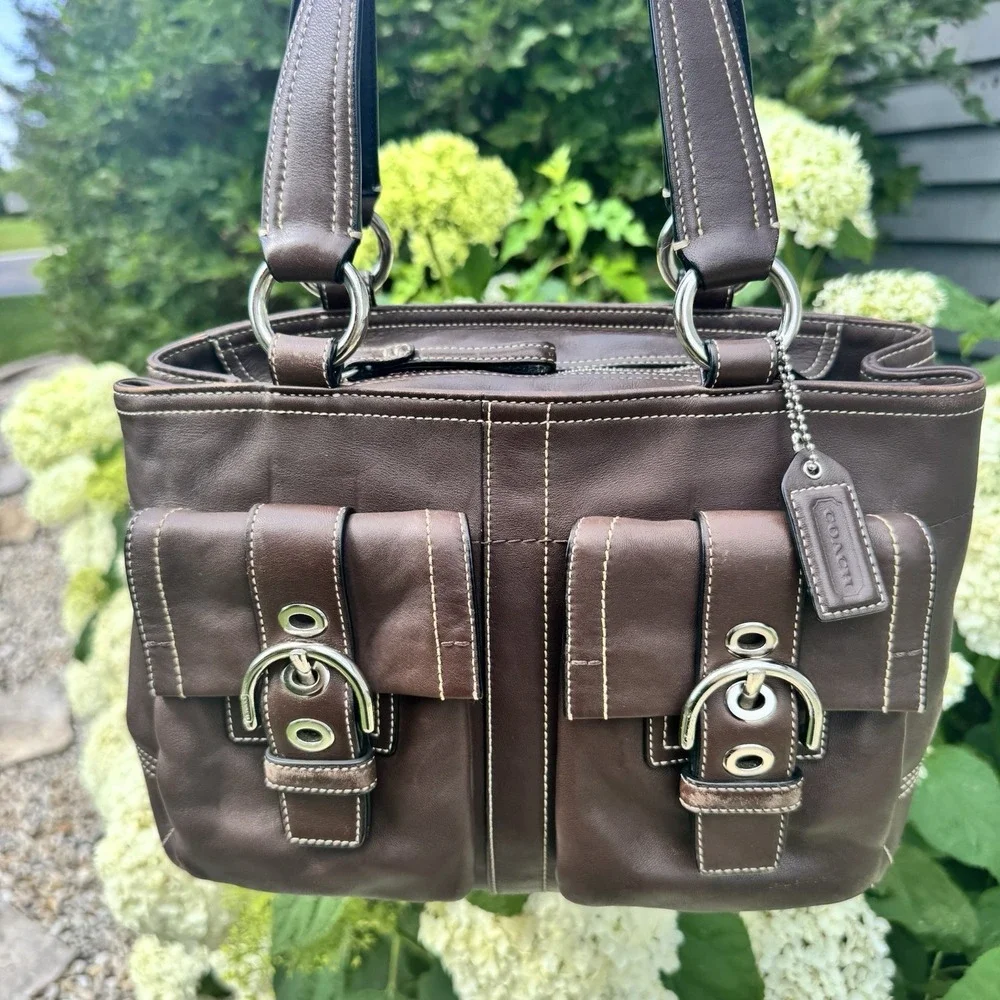 COACH SOHO Tote Chocolate Brown Buckle, Snap, Zip Shoulder Bag Purse EUC